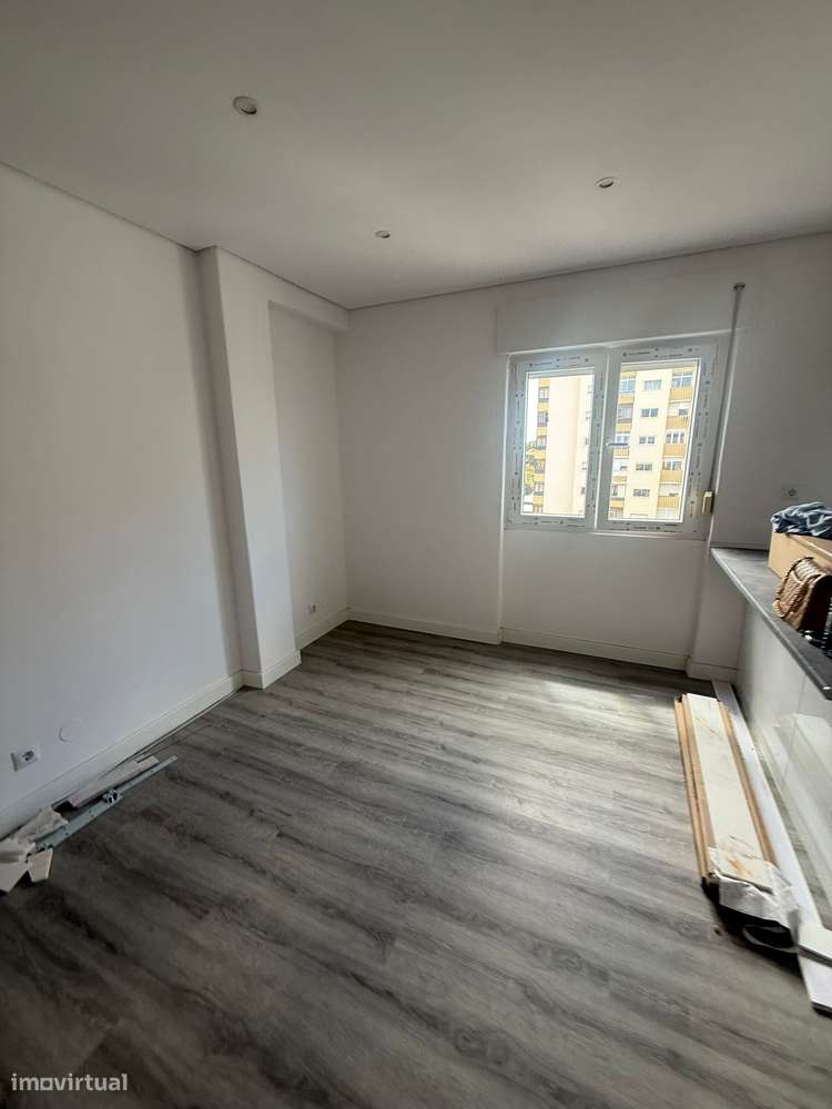 Apartamento T1 Remodelado-5
