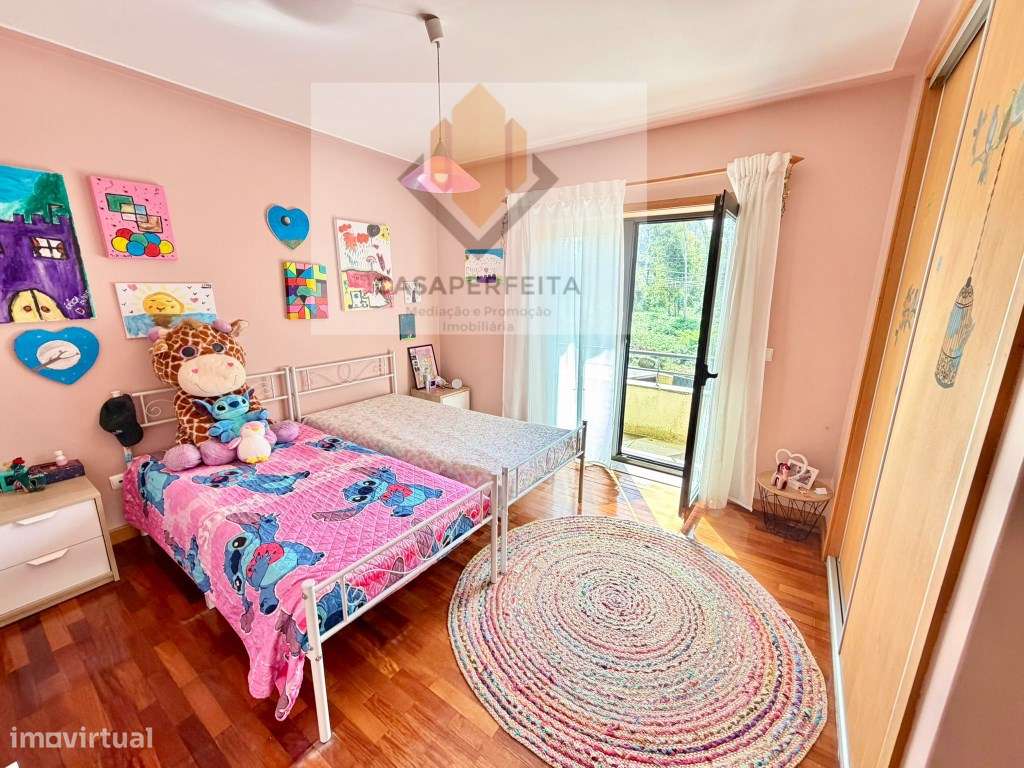 Luminosa Moradia T3+1 de 4 Frentes com Jardim, Escritório e Anexo -...-17