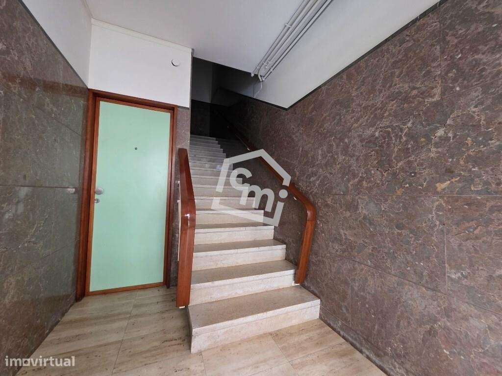 T4 com Garagem Box | 3 Frentes | 4 Varandas | Matosinhos Sul-28