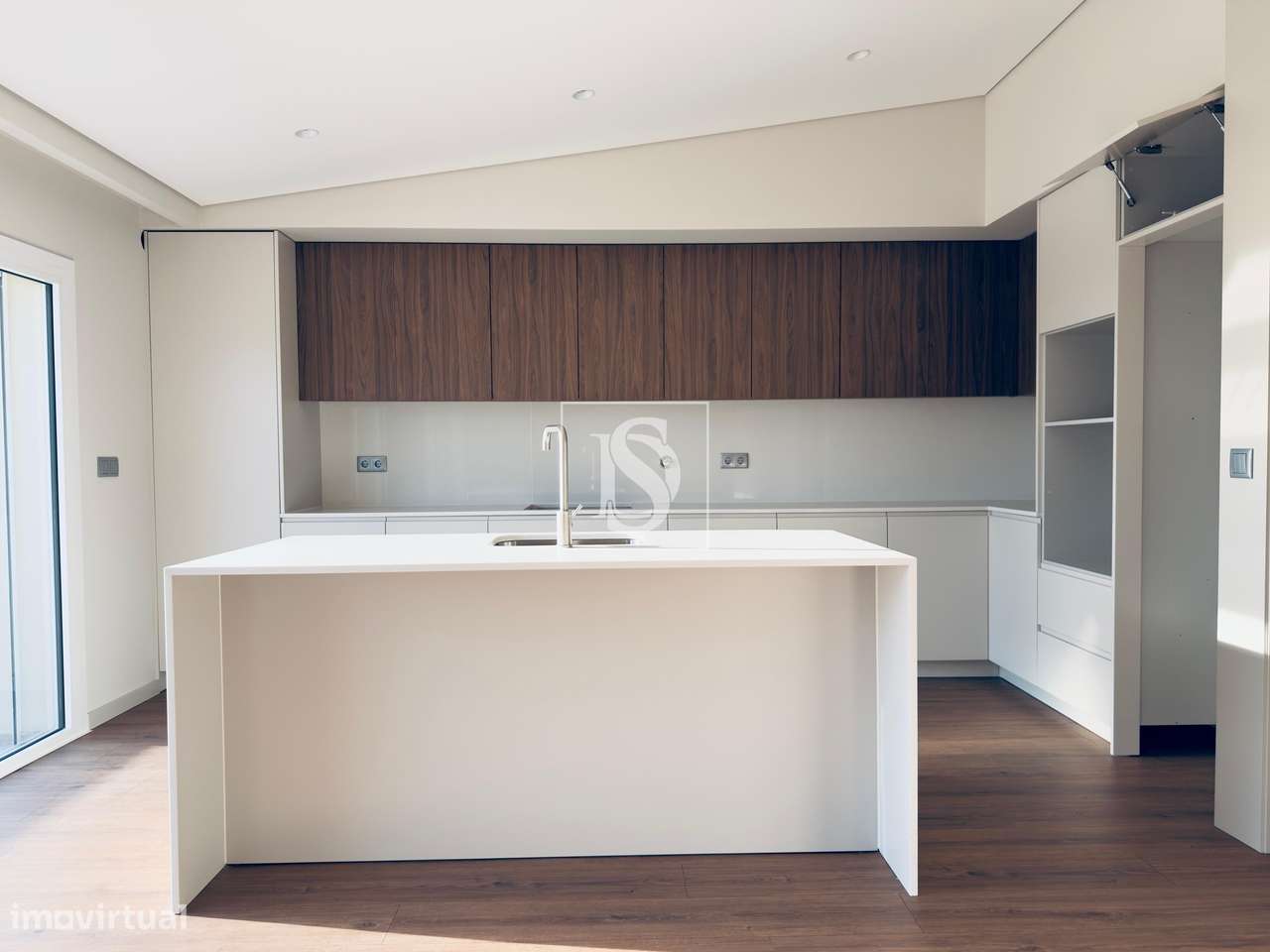 Apartamento T3 no centro de Braga com elevador e garagem para 2 viatur - Grande imagem: 5/18