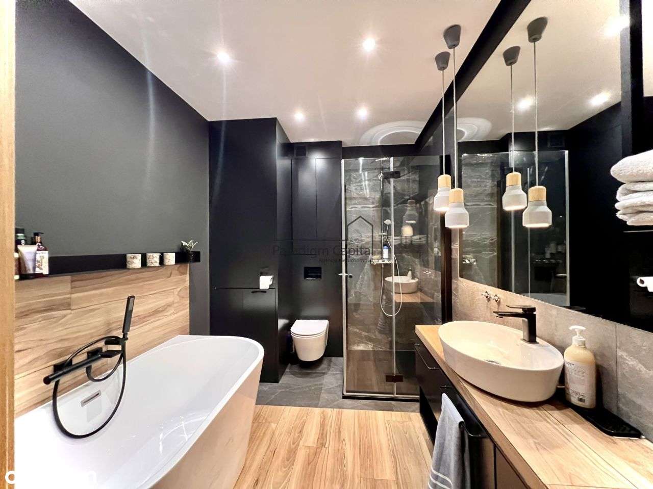 APARTAMENT Z OGRODEM, GARAŻEM I 3 MIEJSCAMI – BIELSKO-BIAŁA / KOZY-12