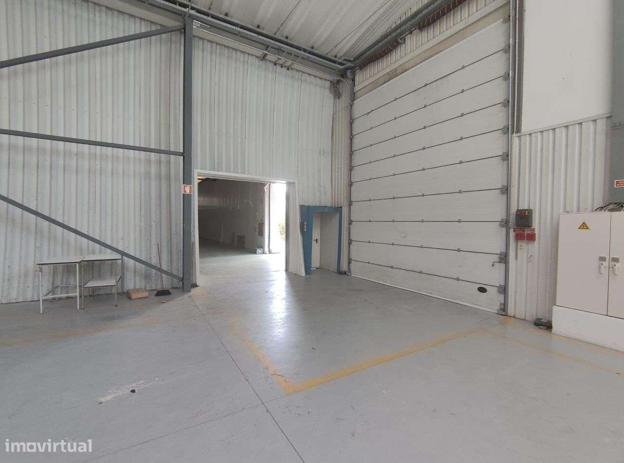 Armazém/fábrica com licenciamento industrial em Castelo de Paiva-21