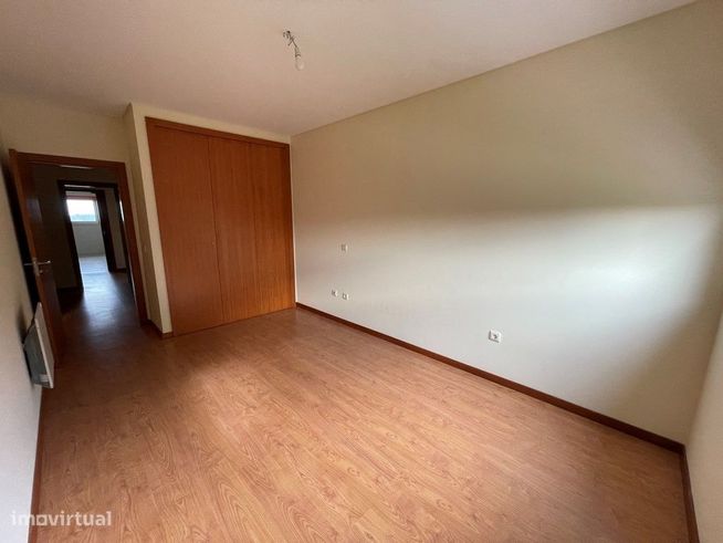 Apartamento T3 com garagem dupla – São Bernardo-16