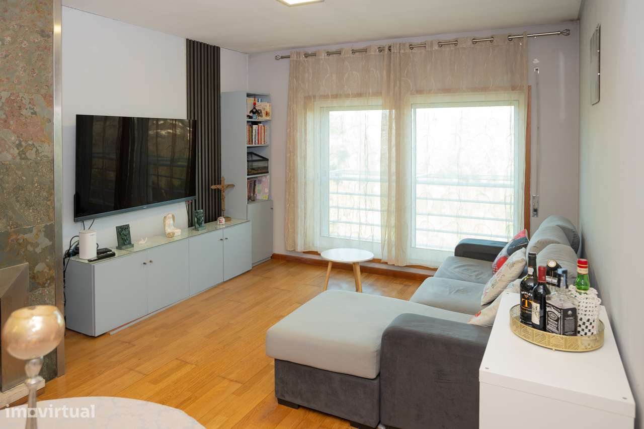 T3 com Suíte | Condomínio Fechado com Piscina | Barcelinhos-6