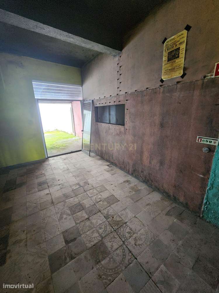 Moradia com Dois Andares no Centro de Coruche com Vista Rio-35