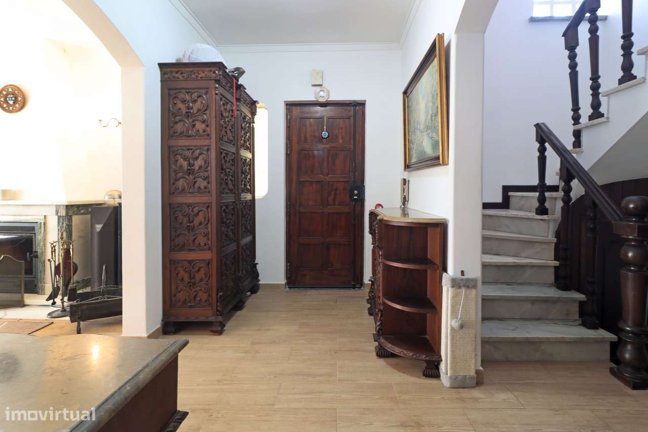 Excelente Moradia T4 +.  Situada no Alto da Parede em Cascais - Grande imagem: 2/43