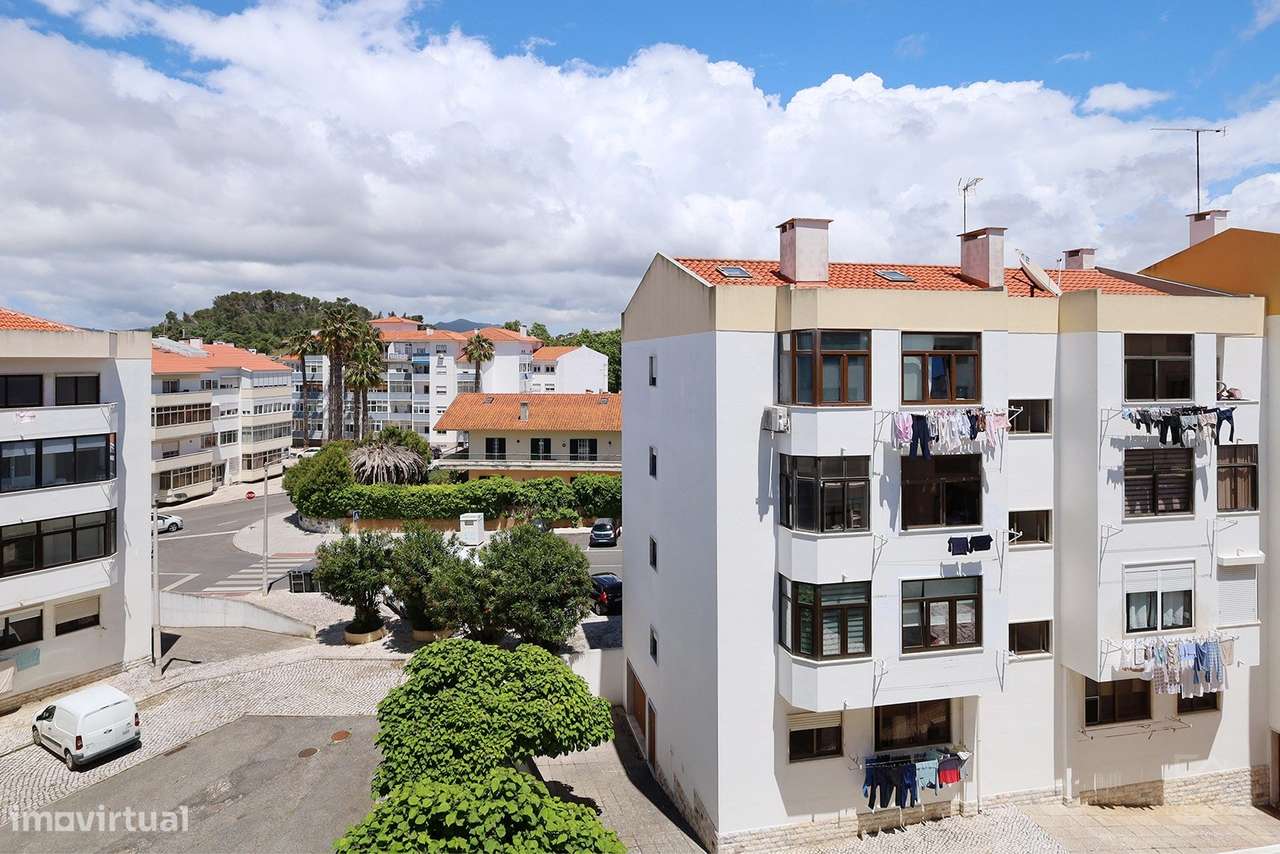 T2 - Apartamento com Varanda - Alapraia – Estoril-18