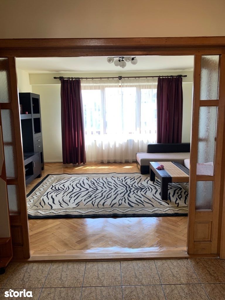 Apartament cu 3 camere de vanzare pe Bd. Nicolae Titulescu