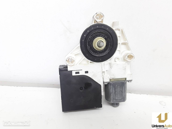 MOTOR ELEVADOR DE VIDRO FRONTAL DIREITO VOLKSWAGEN GOLF V 2007 -1K4837402T - 1