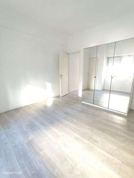 T2 Monte Abraão junto CTT - Grande imagem: 3/6