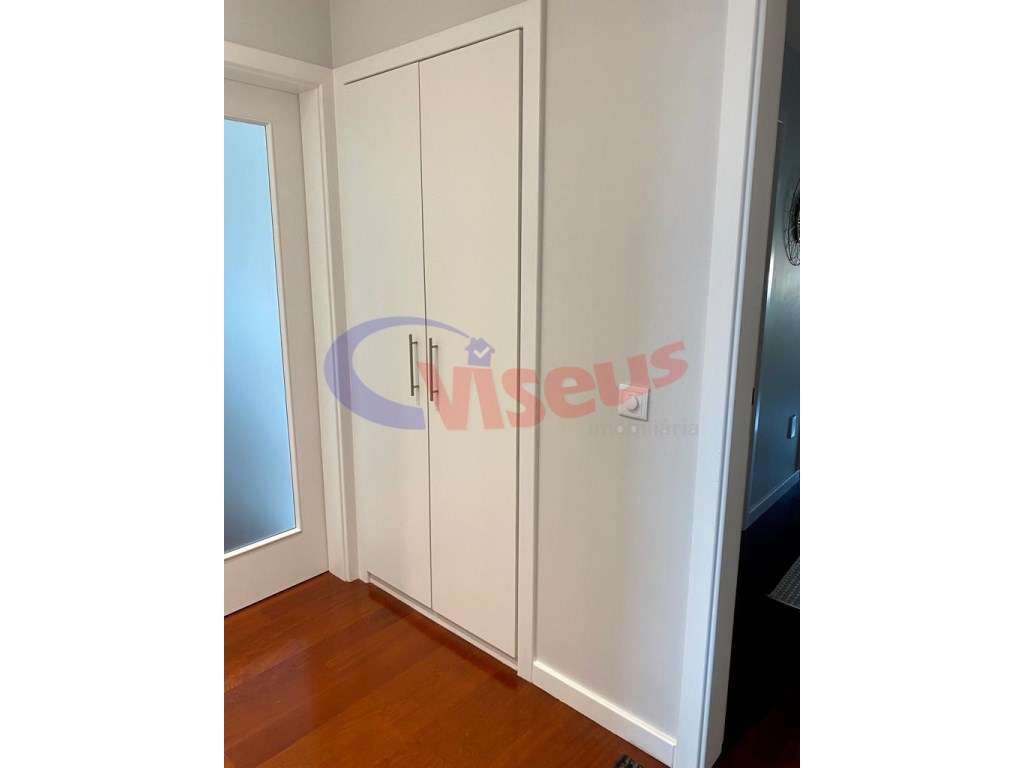 Apartamento T2 Penthouse Mobilado-31