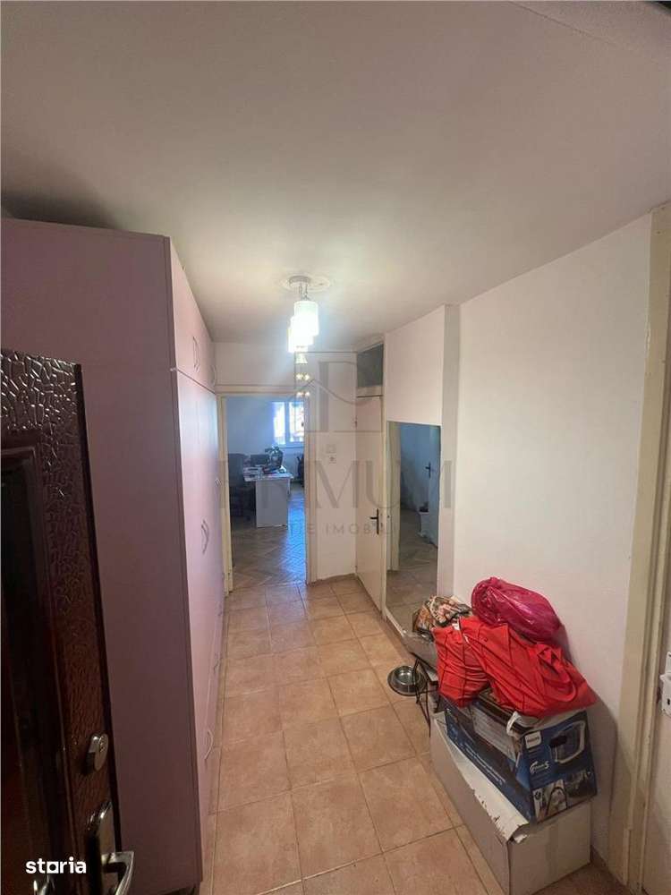 Apartament Spatios - Decomandat - Etaj Intermediar - Centrala Proprie - Imagine principală: 3/10