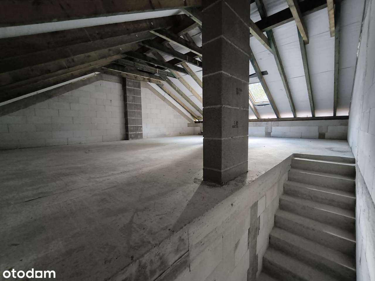 Dwupoziomowe mieszkanie z poddaszem do aranżacji| 3 min od Skawiny-3