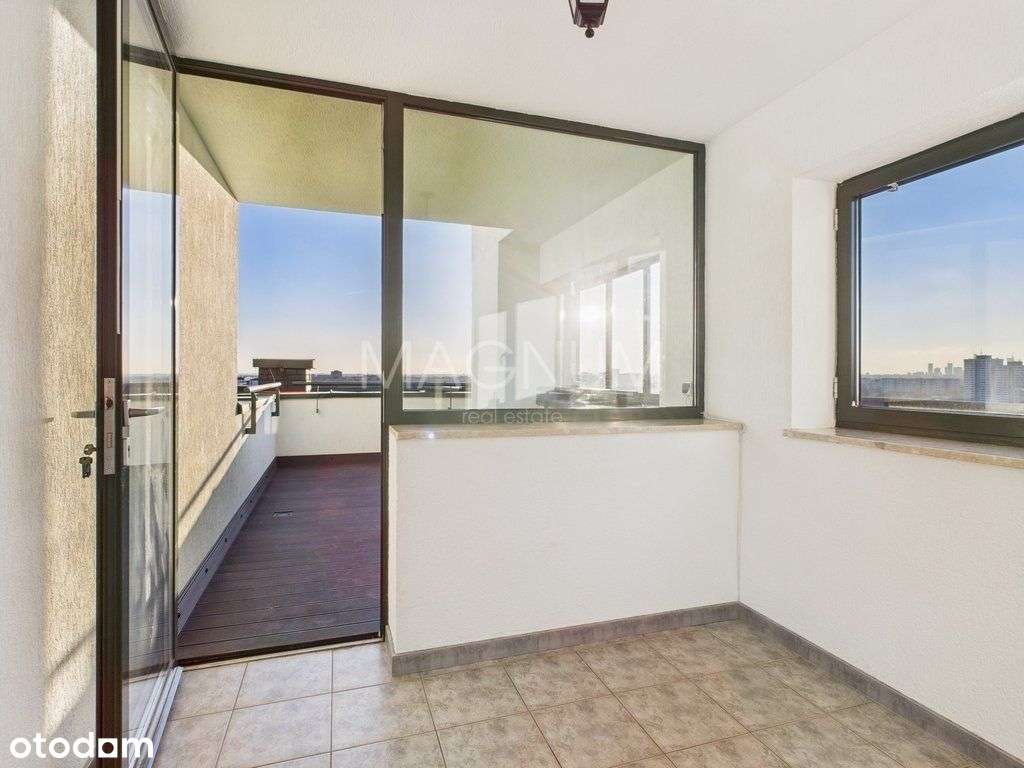 Apartament z tarasem na ostatnim piętrze!-18