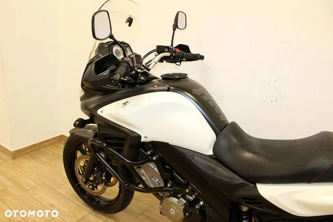 Suzuki V-STROM - 12