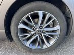 Toyota Avensis SD 2.0 D-4D Luxury - 15