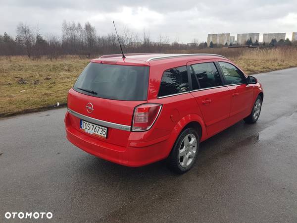 Opel Astra III 1.7 CDTI Essentia - 4