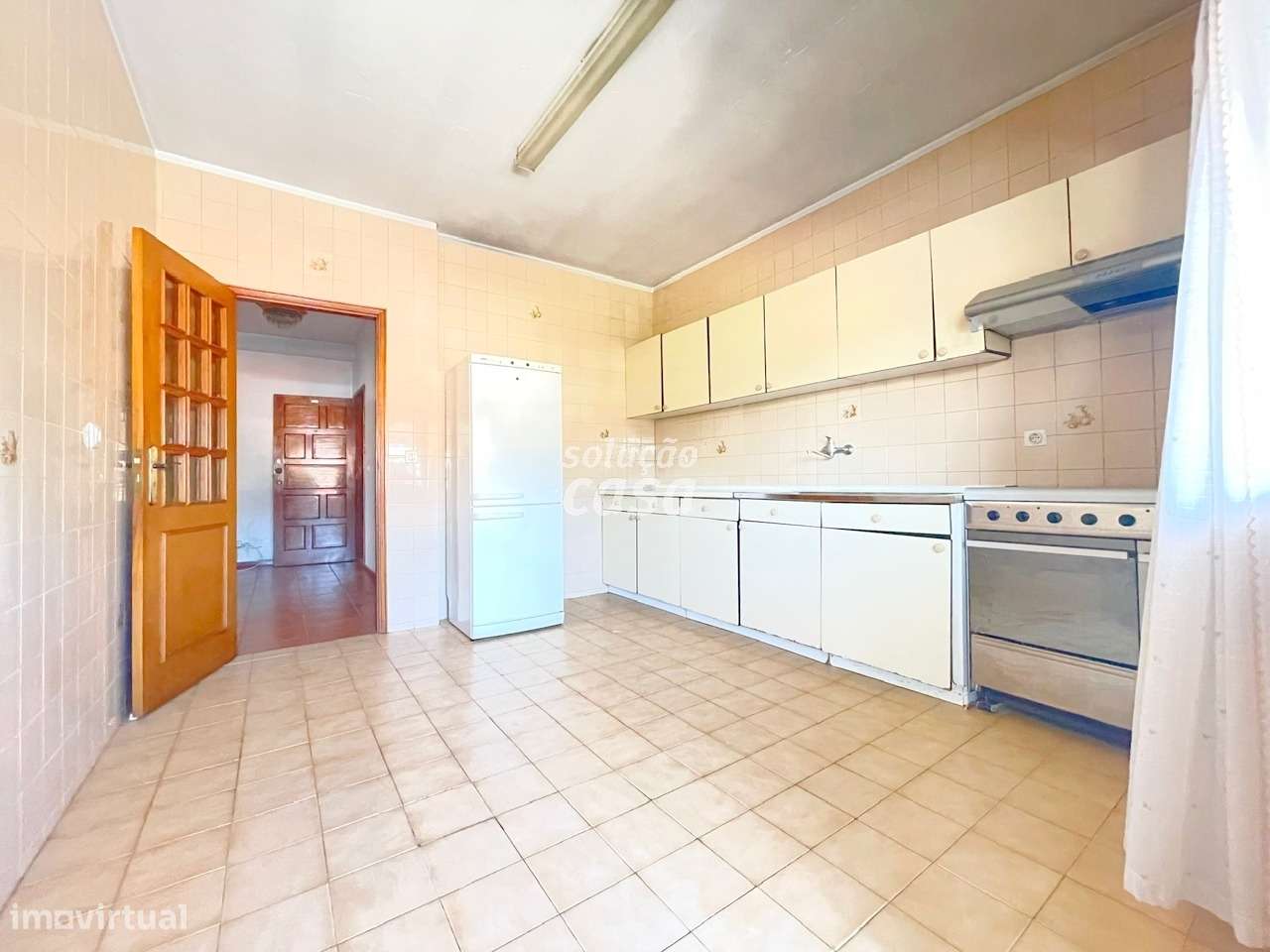 Apartamento T3 com Lugar de Garagem, localizado a 650 metros da Estaçã-8