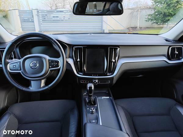 Volvo V60 D3 Drive-E Momentum - 20