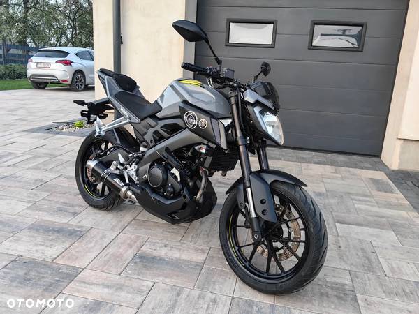 Yamaha MT - 5