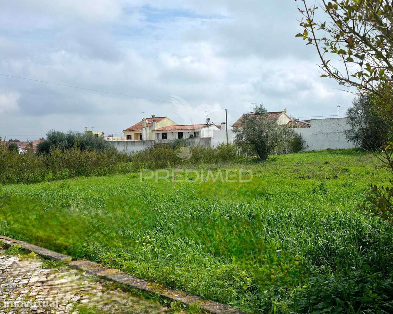 Lote de Terreno Urbano com 710m² - Grande imagem: 4/7