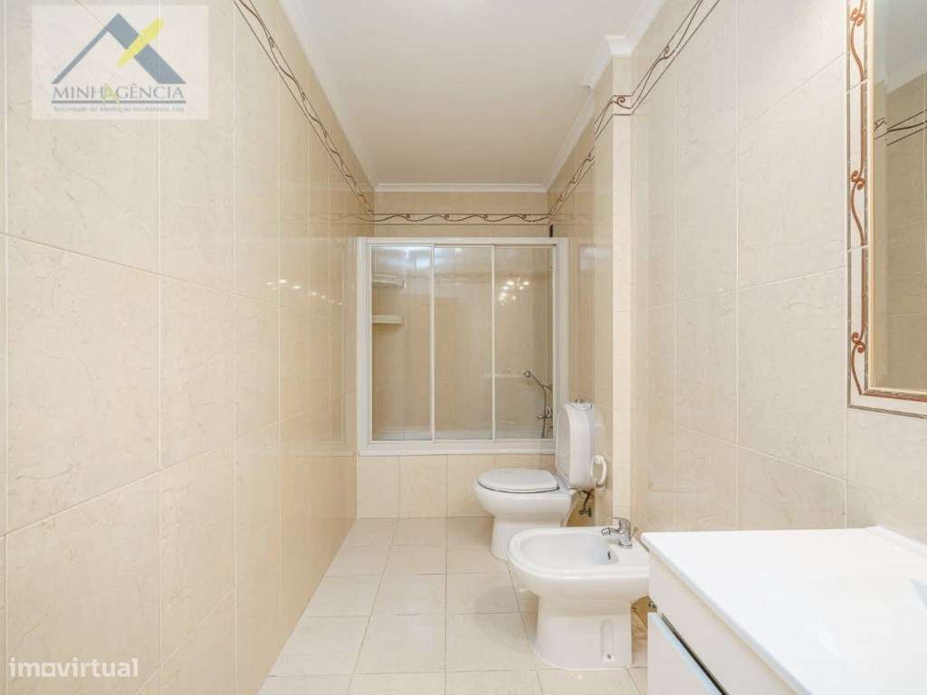 Apartamento T2 com arrecadação no Bairro Afonso Costa em Setúbal-18