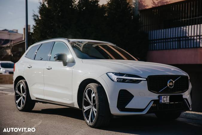 Volvo XC 60 B4 MHEV R-Design - 1