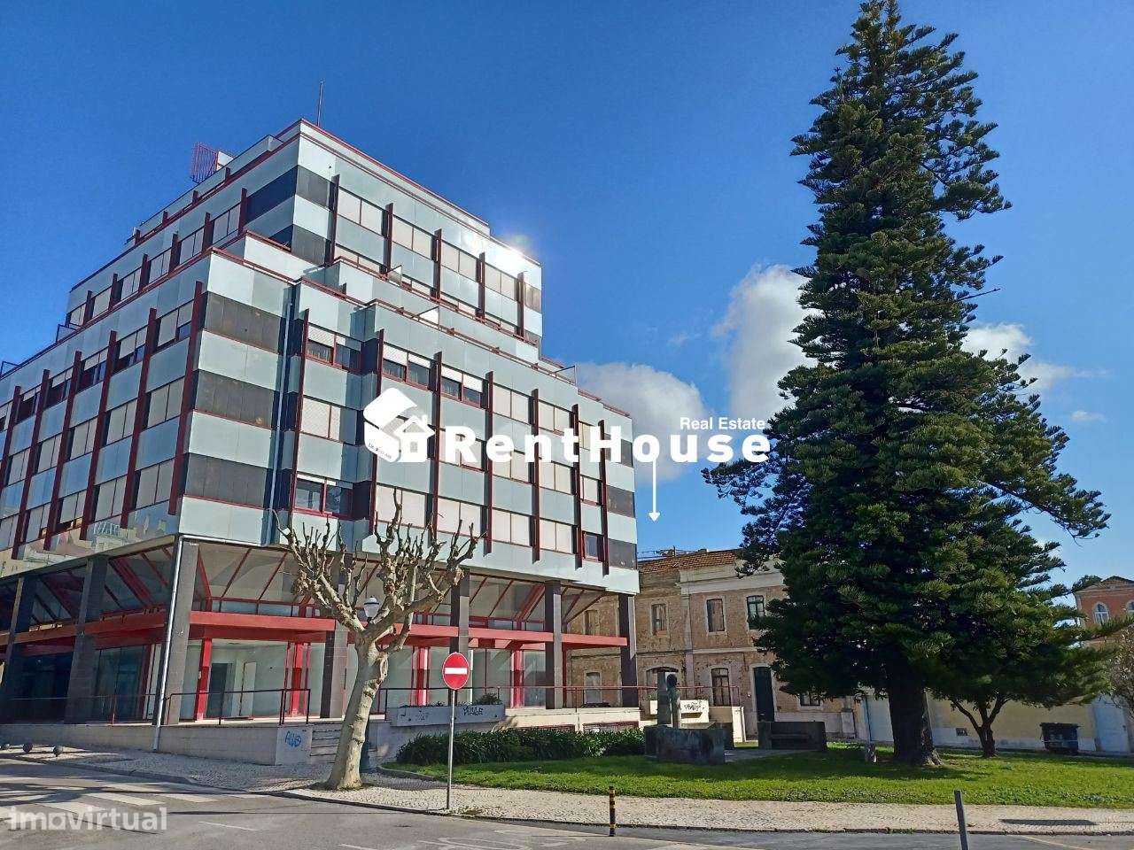 Edifício para recuperar no Bairro Novo! - Grande imagem: 5/10