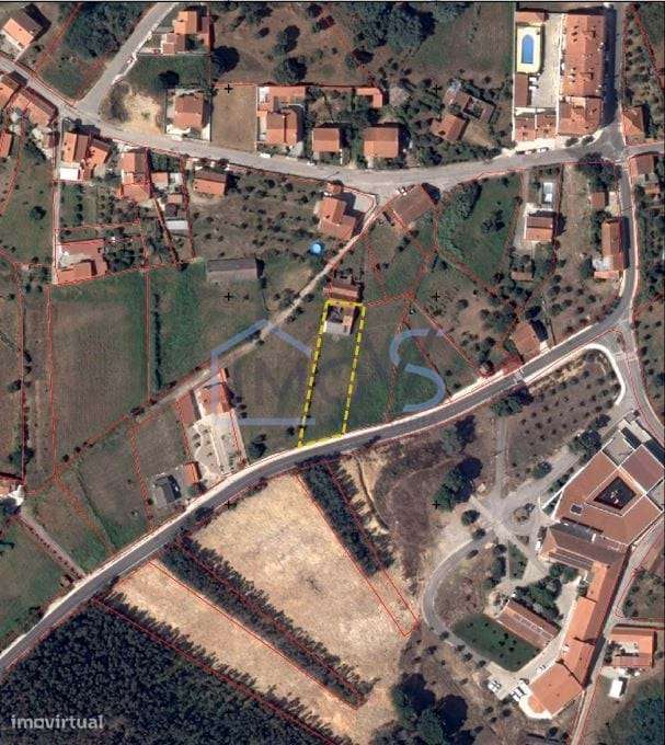 Terreno com viabilidade de construção no centro da vila – Ferreira do-19