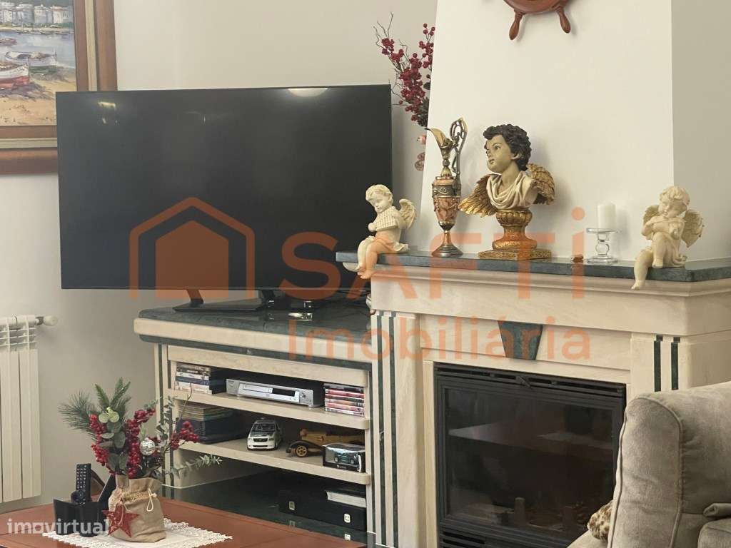 Apartamento T4 à Venda | Avenida da Igreja - Porto de Mós
 Localiz... - Grande imagem: 5/24