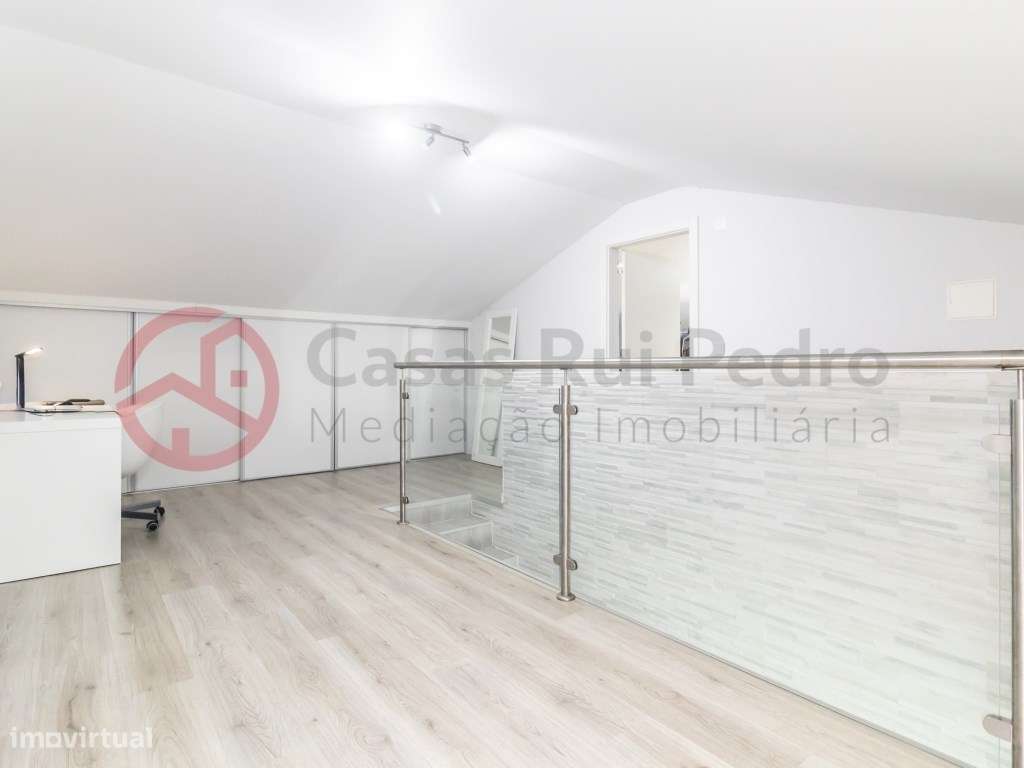 Moradia T3+2 Remodelada com garagem 740 m² de Terreno em St Antonio...-48