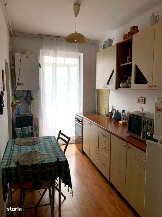 Apartament de vanzare 2 camere zona semicentrala