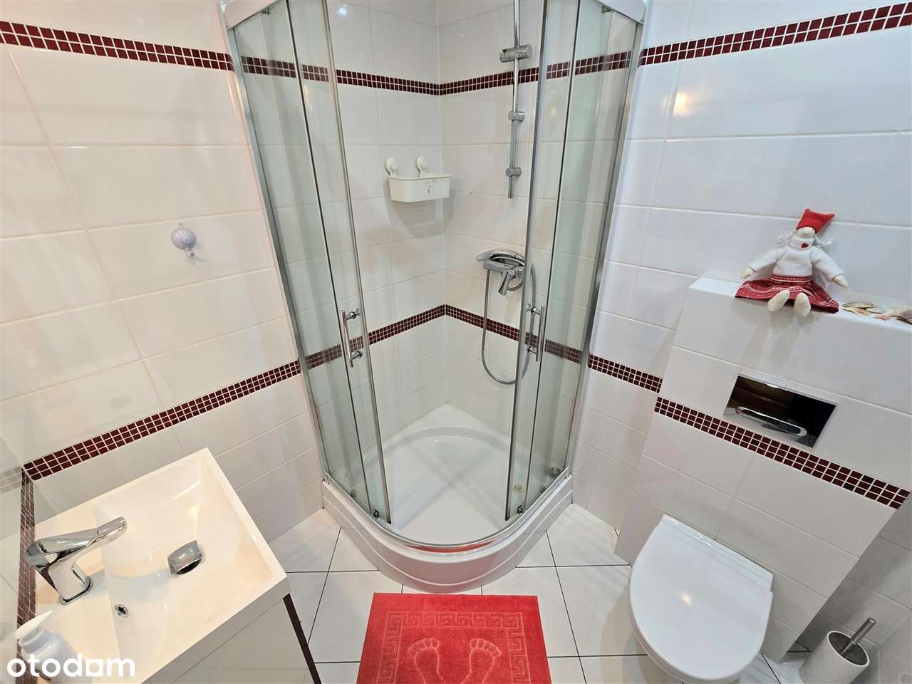 Wolnostojący dom z garażem gotowy do zamieszkania przy lesie-13