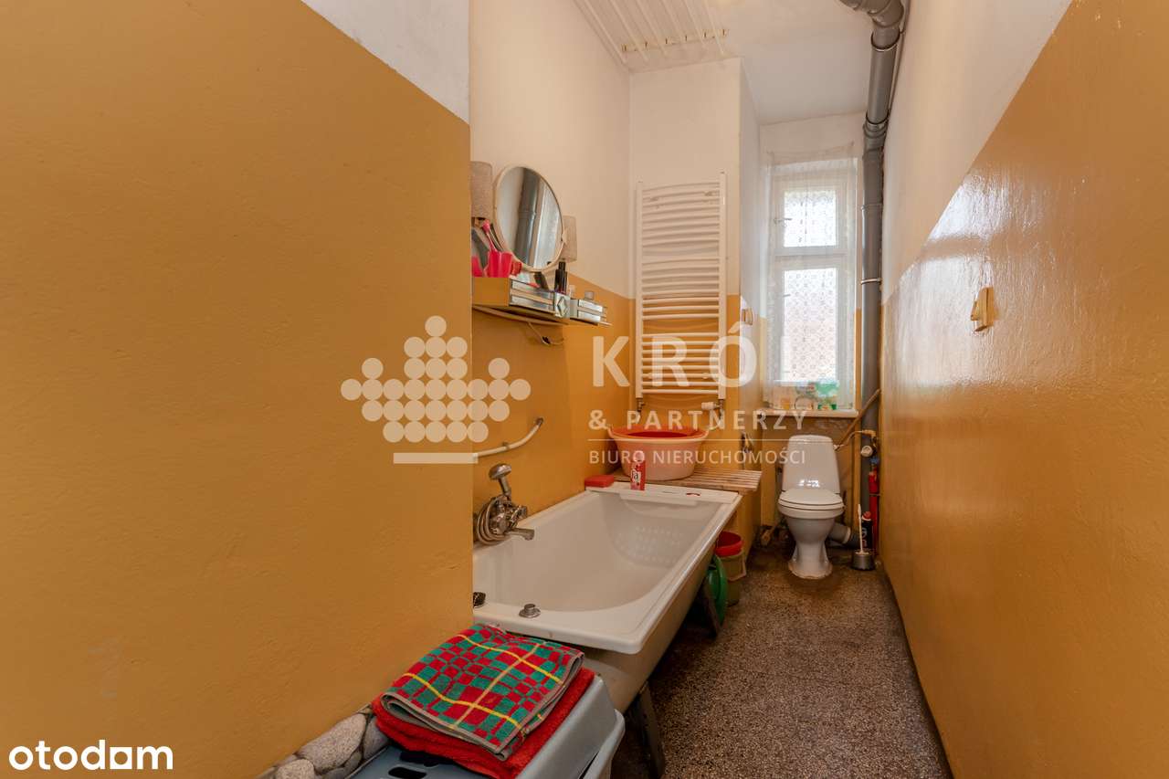 OKAZJA! 4 pokojowe mieszkanie do aranżacji w Śródmieściu!-9