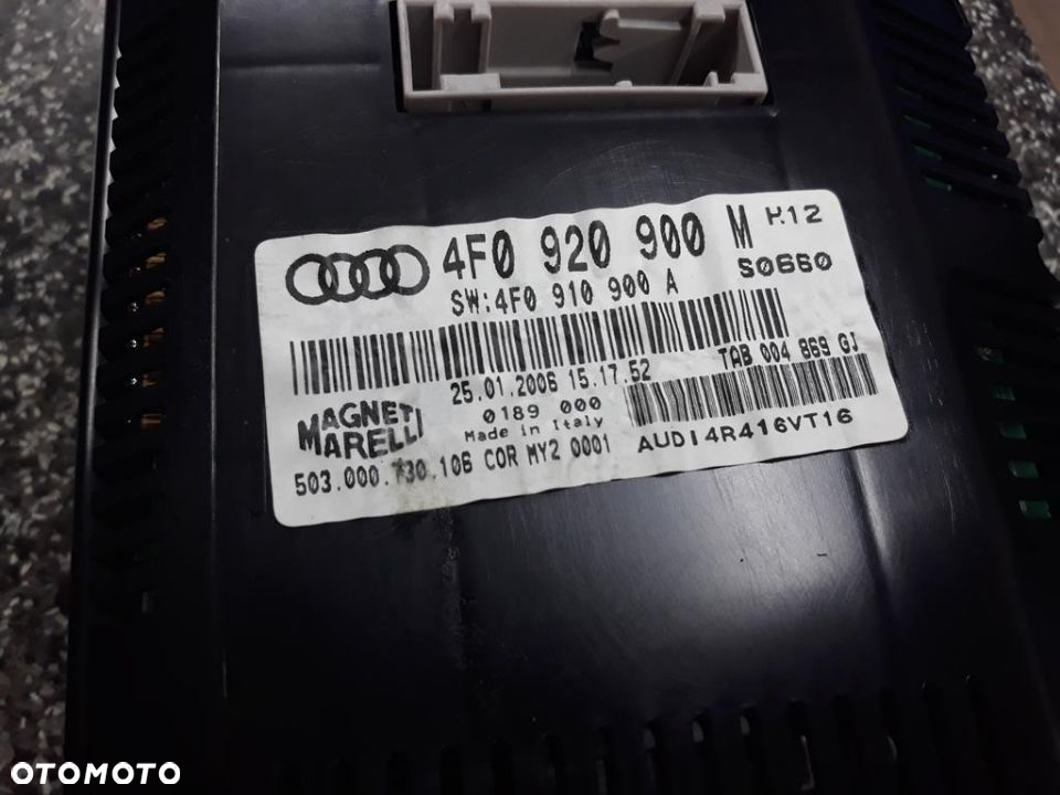 Licznik Zegary Audi A6 C6 4F0920900M 2.0  EUROPA - 2