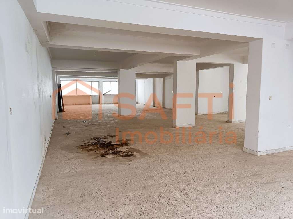 Espaço loja/ armazém de 210 m2 em Agualva-Cacém - Grande imagem: 5/13