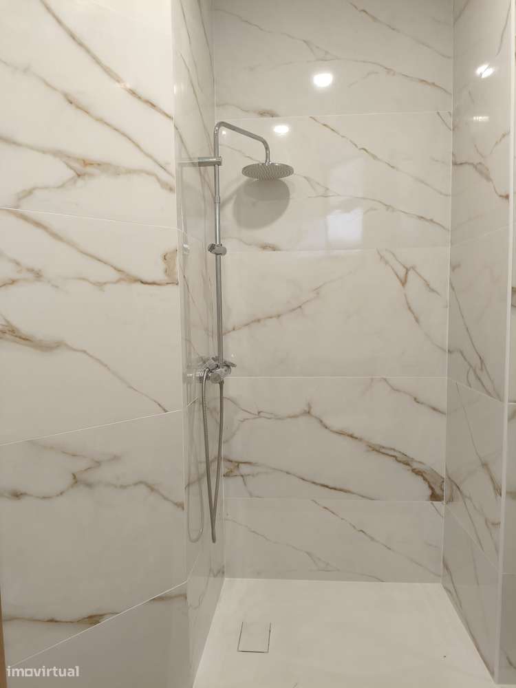 Apartamento T2 Remodelado-14