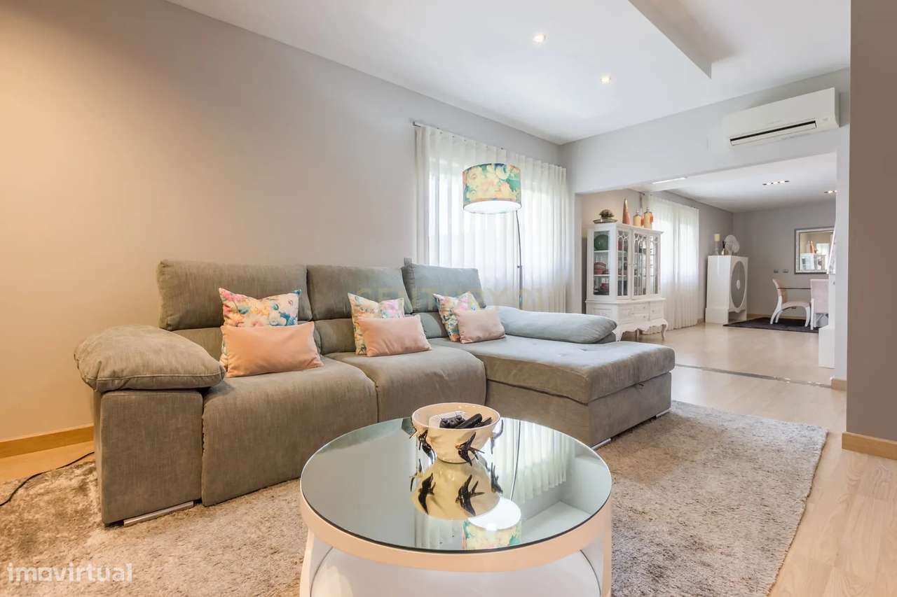 Apartamento T3 com Suíte, Arrecadação e Parqueamento – Conforto, Espaç - Grande imagem: 2/27