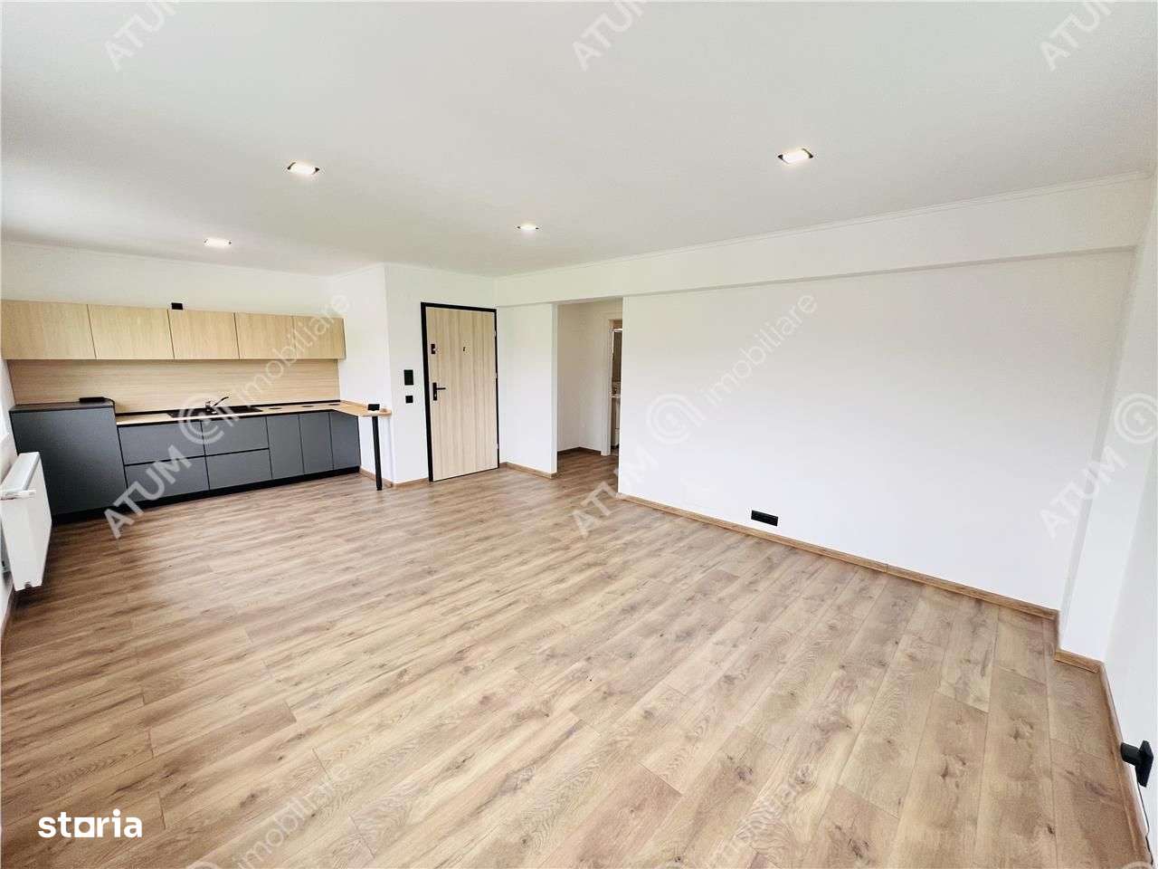 Spatiu birouri 344 mp si curte proprie localitatea Talmaciu Sibiu - Imagine principală: 3/20