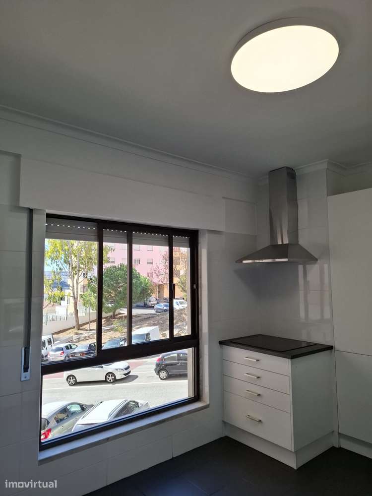 Apartamento T2 com elevador em Sintra-4