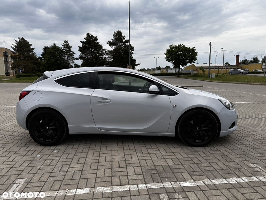 Opel Astra GTC 1.4 Turbo - 11