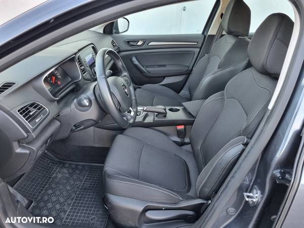 Renault Megane TCe 140 EDC GPF Zen - 10