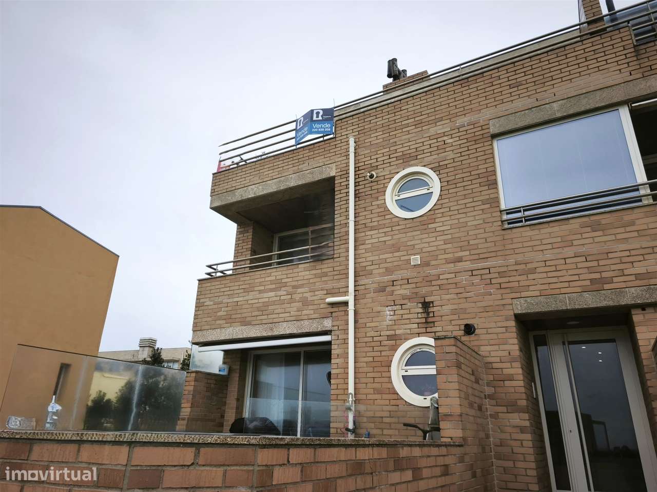 T3 Duplex com terraço em frente ao mar – Lavra-5