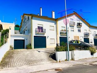 Apartamento T3 duplex, com garagem e terraço, na vila de ...