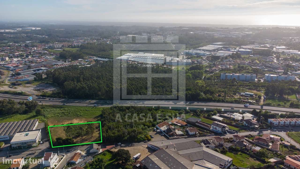 Venda conjunta de 2 terrenos urbanos em Rio Meão, S.M. Feira-8