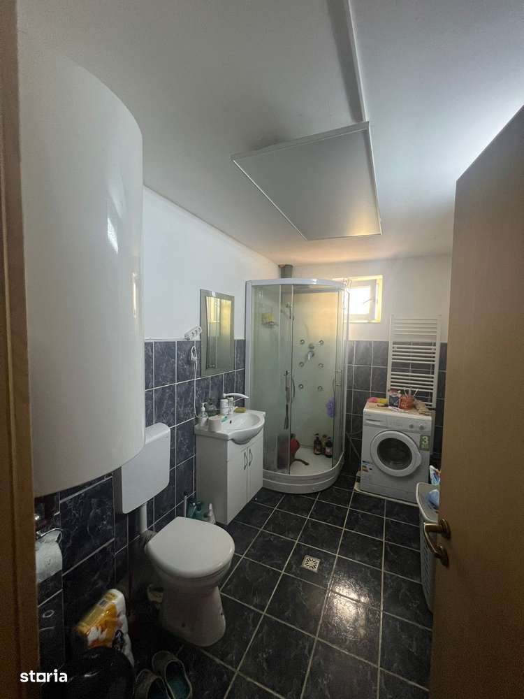 De vanzare – Casa spatioasa in Gura Raului, Sibiu - Imagine principală: 5/20