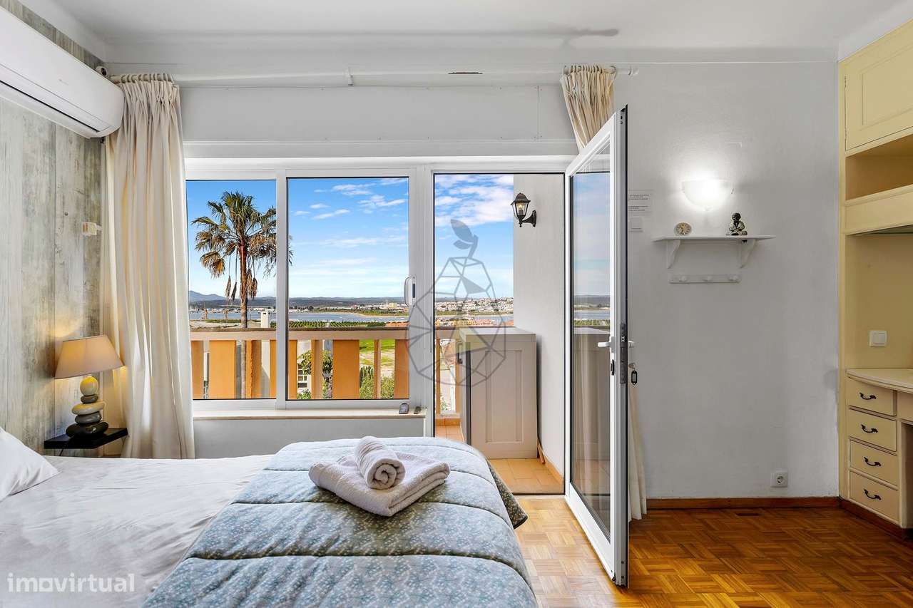 Apartamento T1  com Garagem e Piscina  no Coração da Praia da Rocha-26