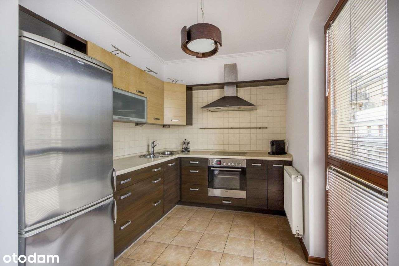 Wrocławska, trzy pokoje w apartamentowcu-5