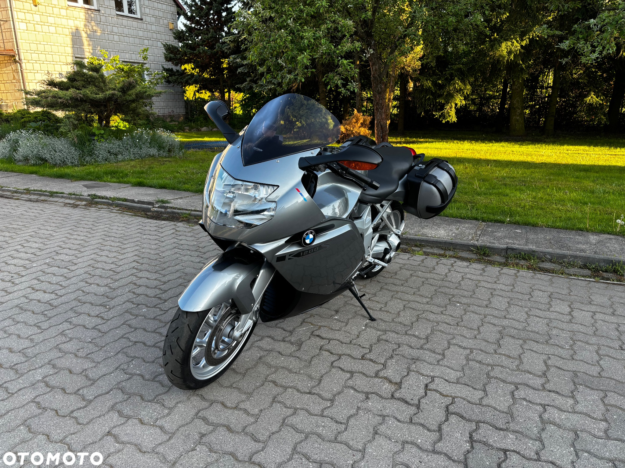 BMW K - 9