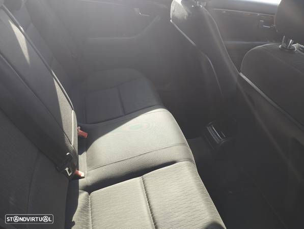 Audi A4 Avant 2.0 TDI Exclusive - 16